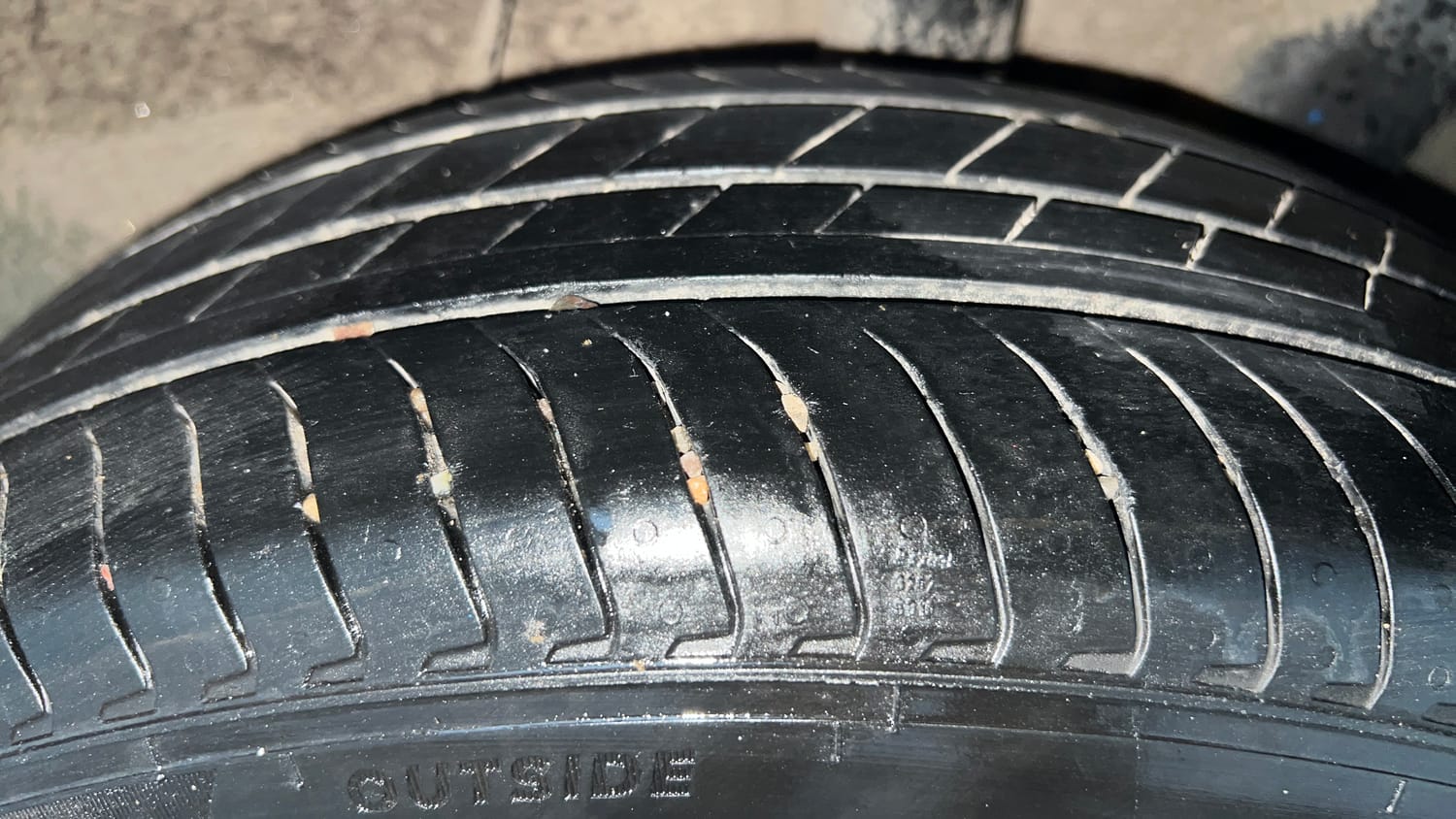 Used 2023 Hyundai Exter SX (O) Connect 1.2 AMT Petrol Automatic tyres LEFT REAR TYRE TREAD VIEW