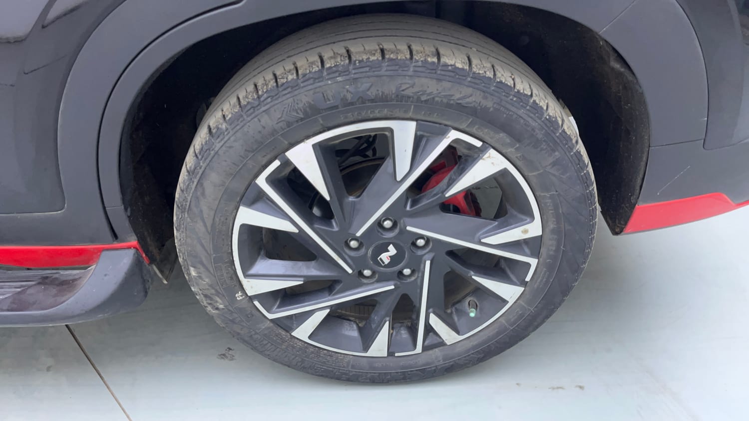 Used 2024 Hyundai Creta N-Line N10 1.5 Turbo DCT Petrol Automatic tyres LEFT REAR TYRE RIM VIEW