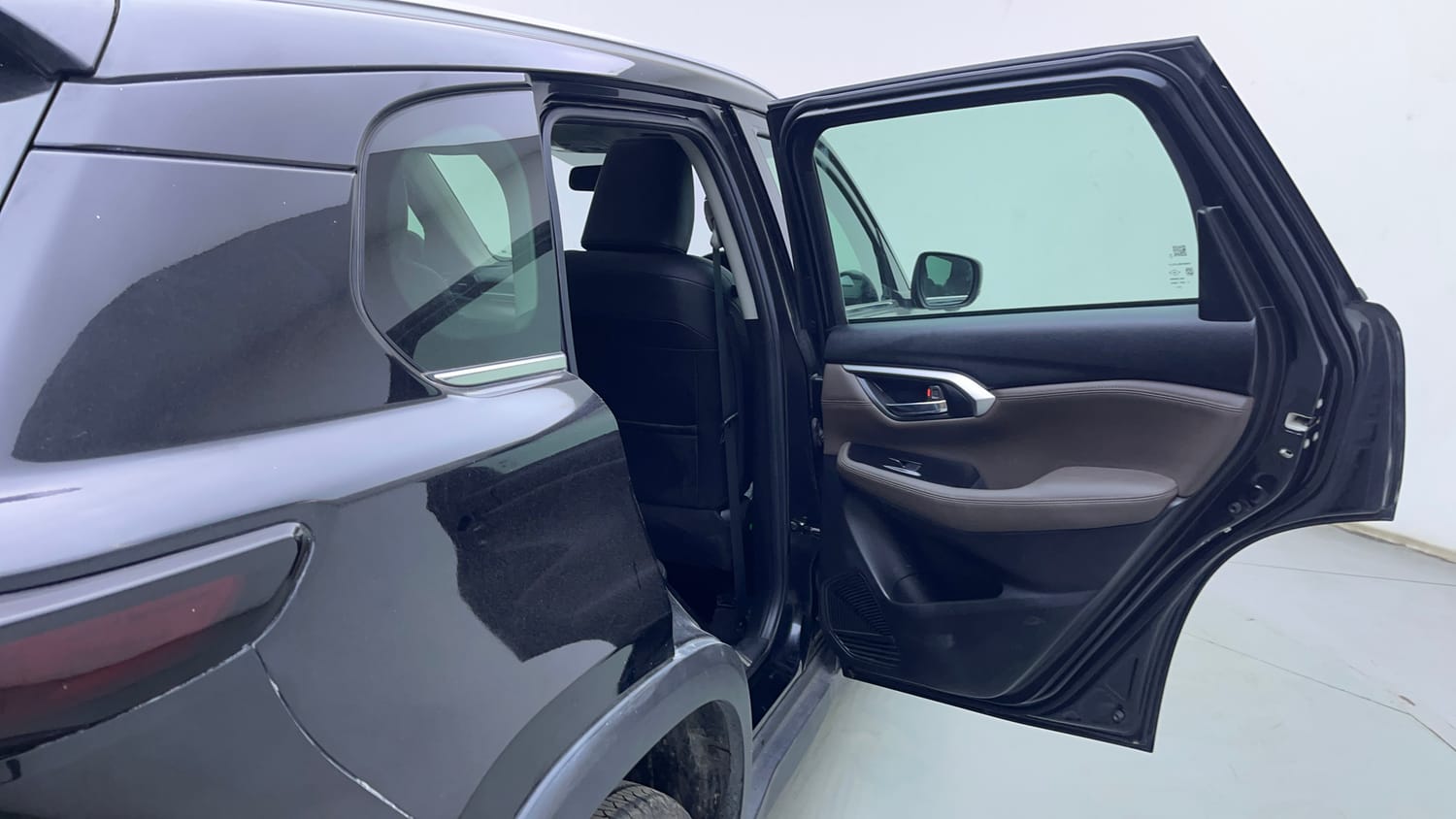 Used 2023 Toyota Urban Cruiser Hyryder V Hybrid Hybrid Automatic interior RIGHT REAR DOOR OPEN VIEW