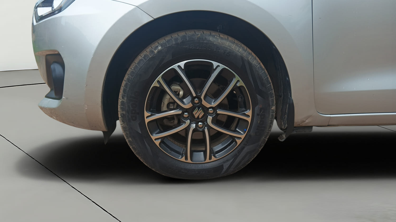 Used 2021 Maruti Suzuki Swift ZXi Plus Petrol Manual tyres LEFT FRONT TYRE RIM VIEW