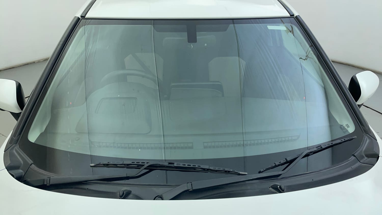 Used 2023 Toyota Glanza V AMT Petrol Automatic exterior FRONT WINDSHIELD VIEW