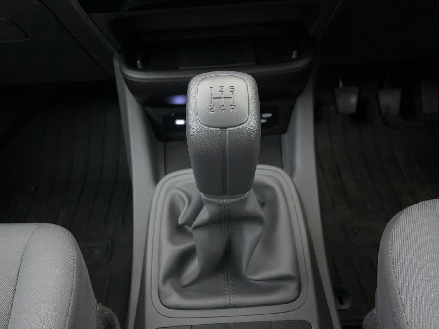 Used 2026 Hyundai Venue 1.2 Kappa Petrol MT HX 5+ Petrol Manual interior GEAR  KNOB VIEW