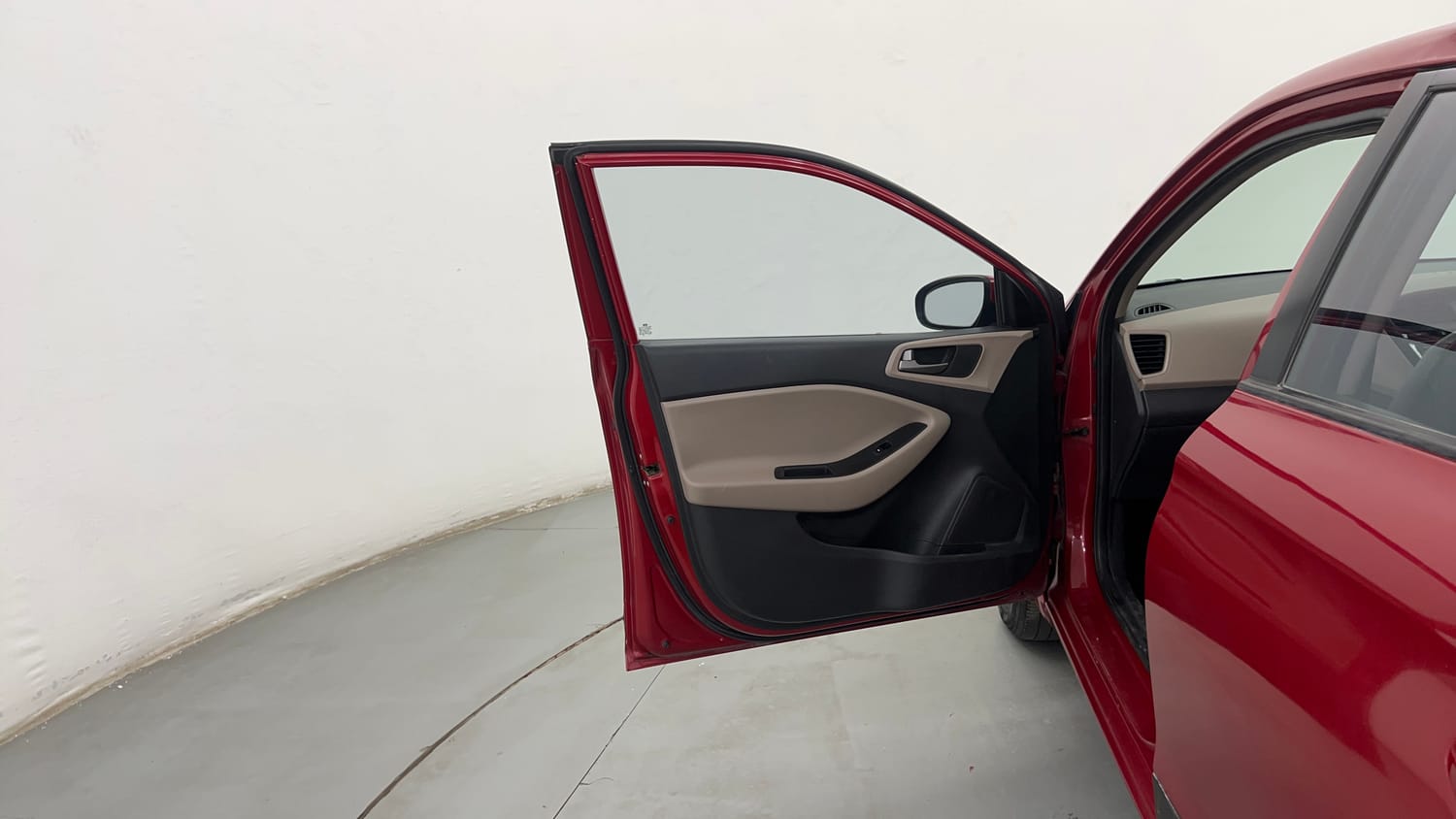 Used 2015 Hyundai Elite i20 Sportz 1.2 Petrol Manual interior LEFT FRONT DOOR OPEN VIEW