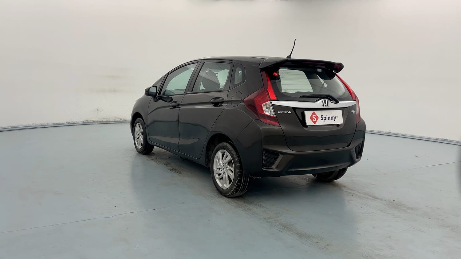 Used 2015 Honda Jazz VX Petrol Petrol Manual exterior LEFT REAR CORNER VIEW
