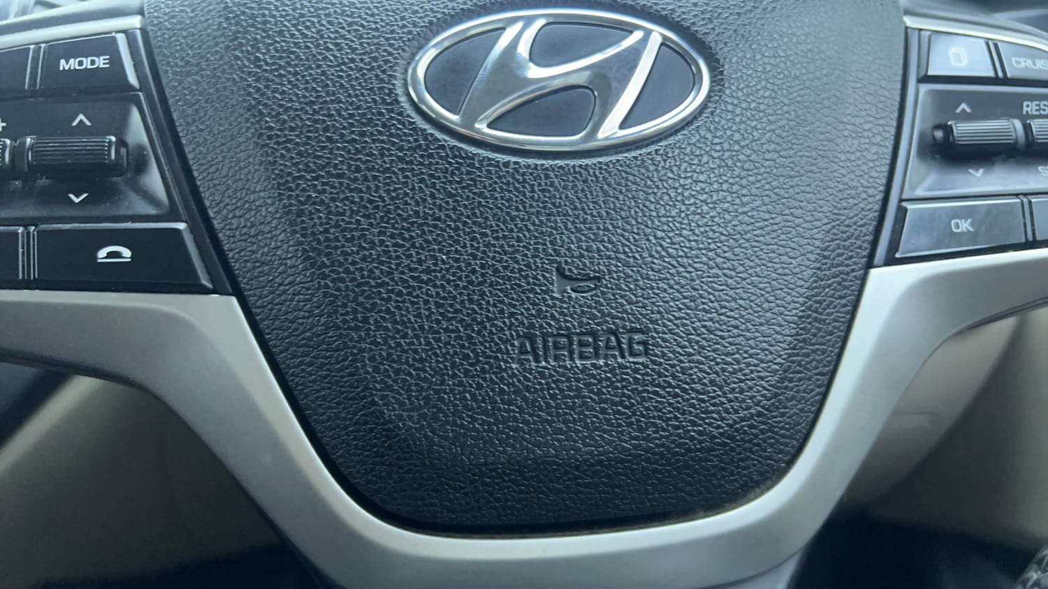 Used 2019 Hyundai Verna SX Plus 1.6 VTVT AT Petrol Automatic top_features Airbags