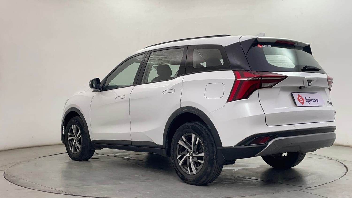 Used 2023 Mahindra XUV700 AX 5 Petrol AT 5 STR Petrol Automatic exterior LEFT REAR CORNER VIEW