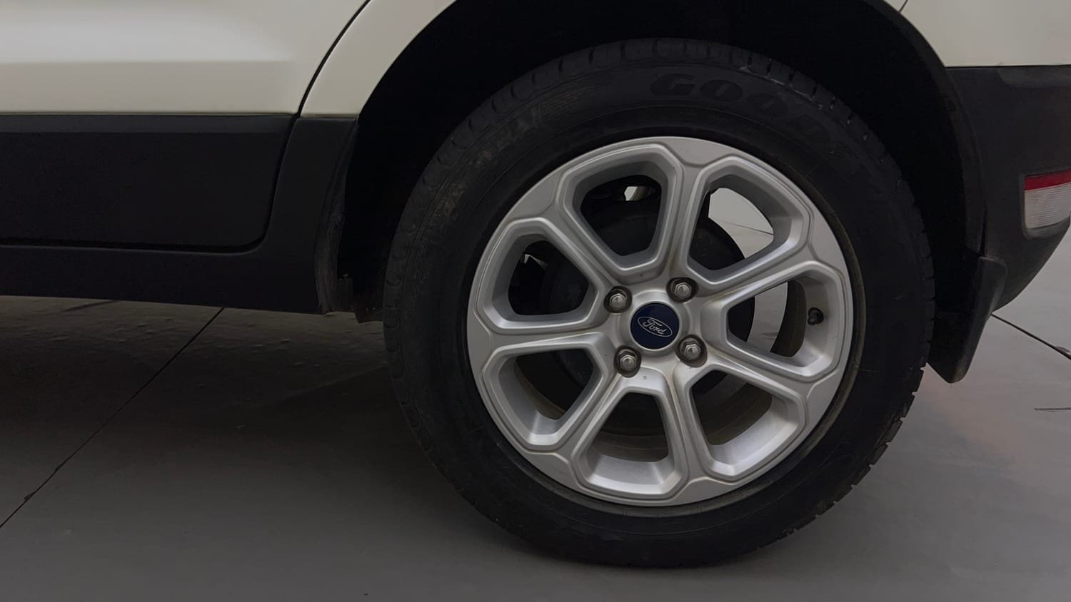 Used 2021 Ford EcoSport Titanium Plus 1.5L Ti-VCT AT Petrol Automatic tyres LEFT REAR TYRE RIM VIEW