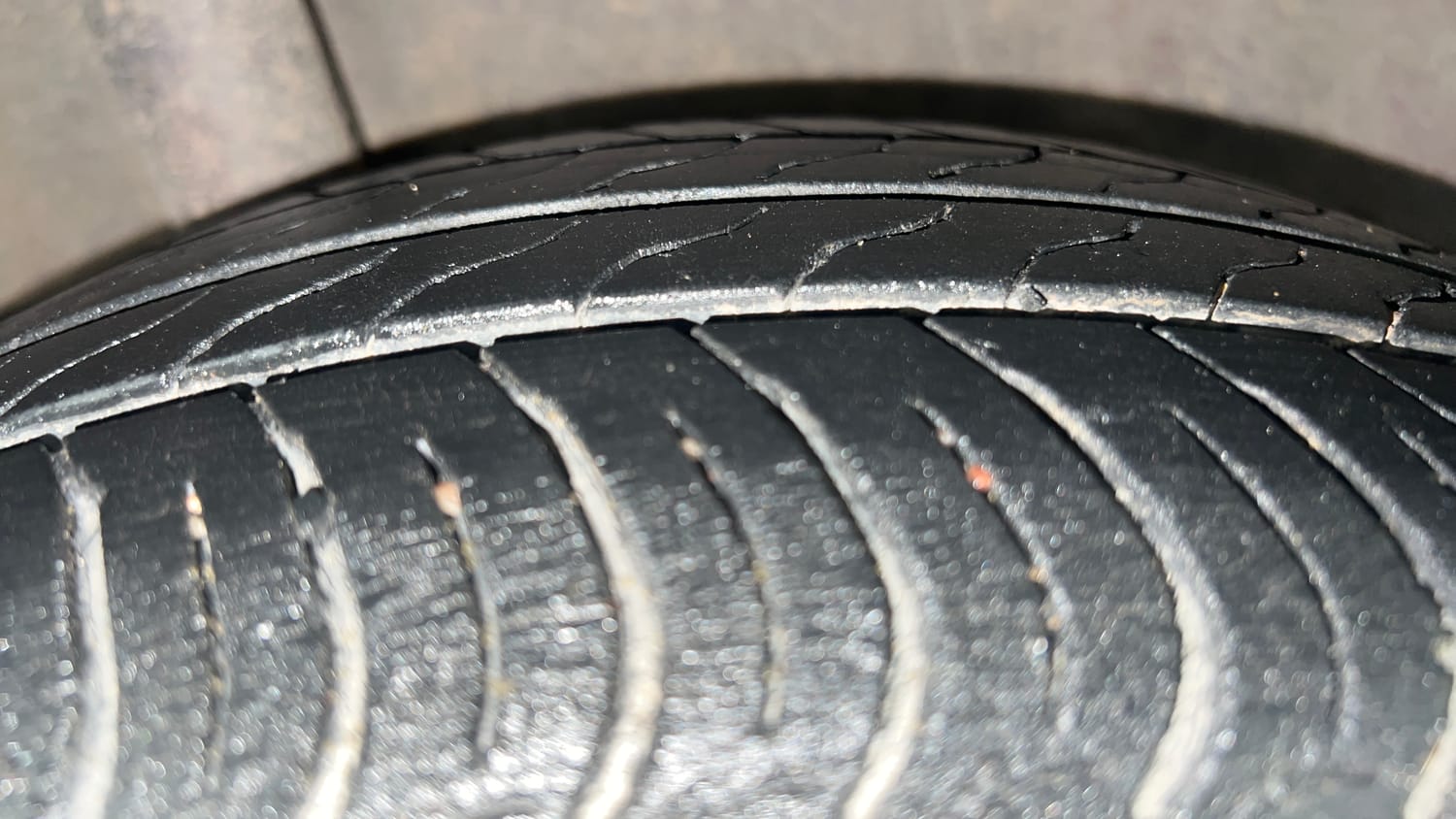 Used 2014 Honda Amaze 1.2 S i-VTEC Petrol Manual tyres RIGHT REAR TYRE TREAD VIEW