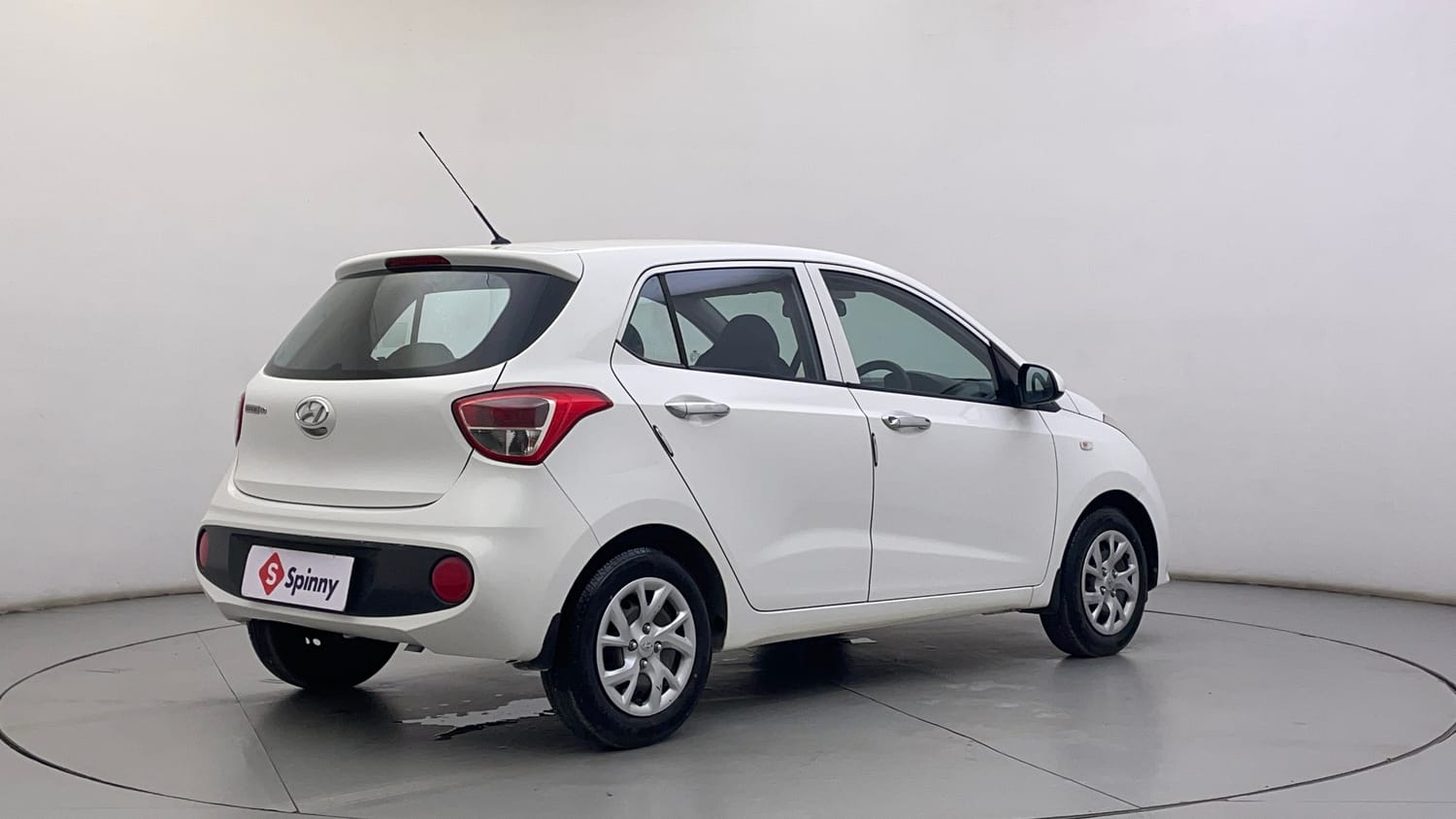 Used 2018 Hyundai Grand i10 Magna 1.2 Kappa VTVT Petrol Manual exterior RIGHT REAR CORNER VIEW