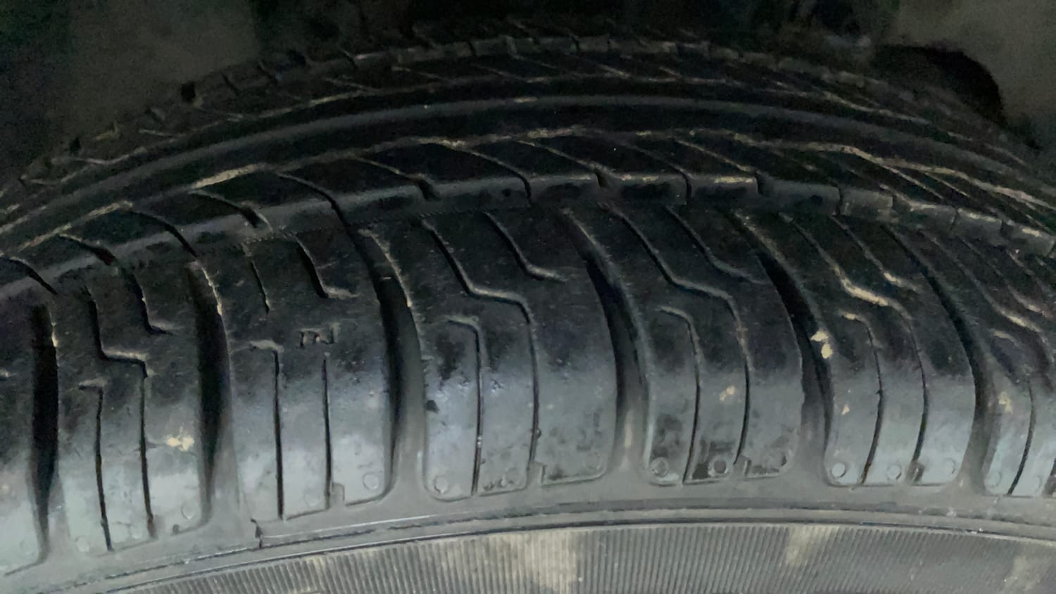 Used 2016 Tata Tiago Revotron XT Petrol Manual tyres RIGHT FRONT TYRE TREAD VIEW