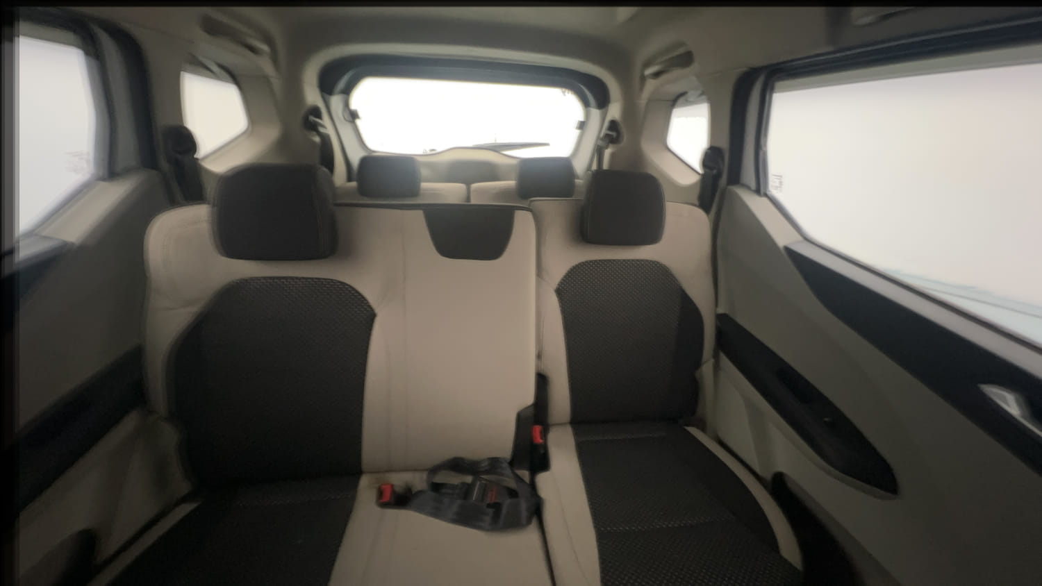 Used 2023 Renault Triber RXZ Dual Tone Petrol Manual interior REAR SEAT CONDITION VIEW