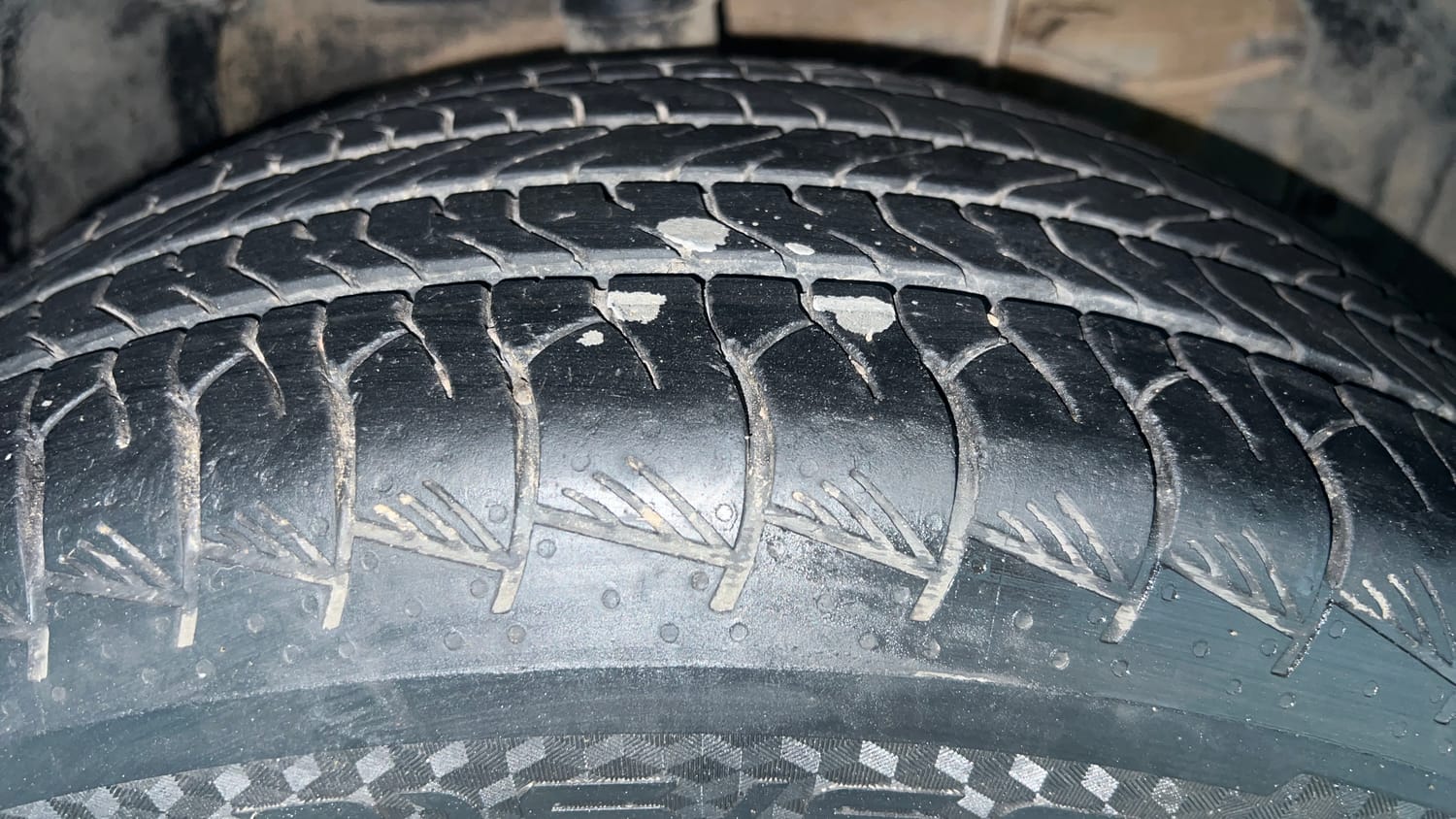 Used 2025 Maruti Suzuki Grand Vitara Delta CNG Cng Manual tyres RIGHT FRONT TYRE TREAD VIEW