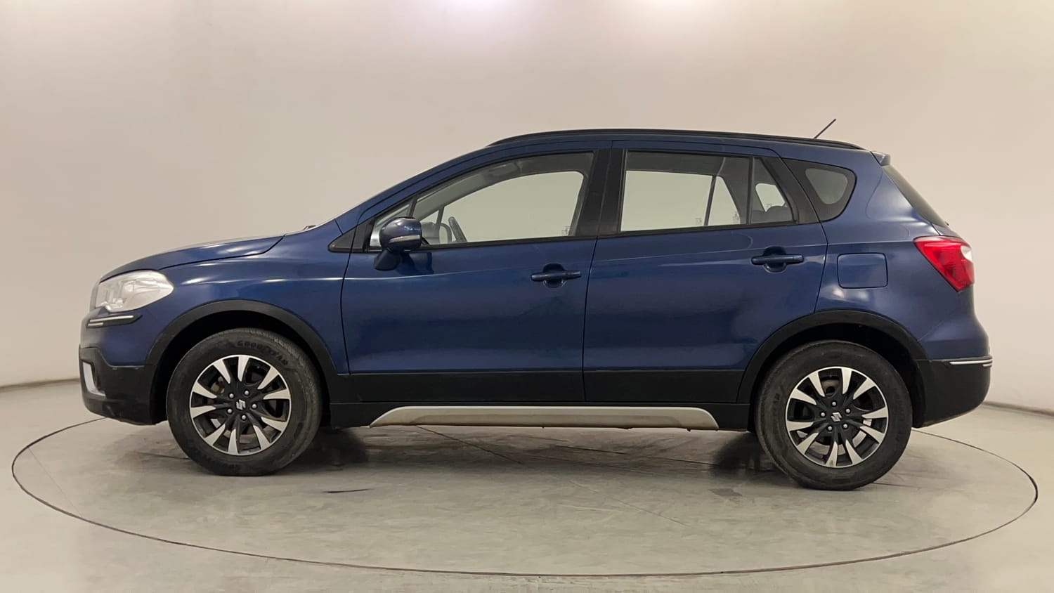 Used 2021 Maruti Suzuki S-Cross Zeta Petrol Manual exterior LEFT SIDE VIEW
