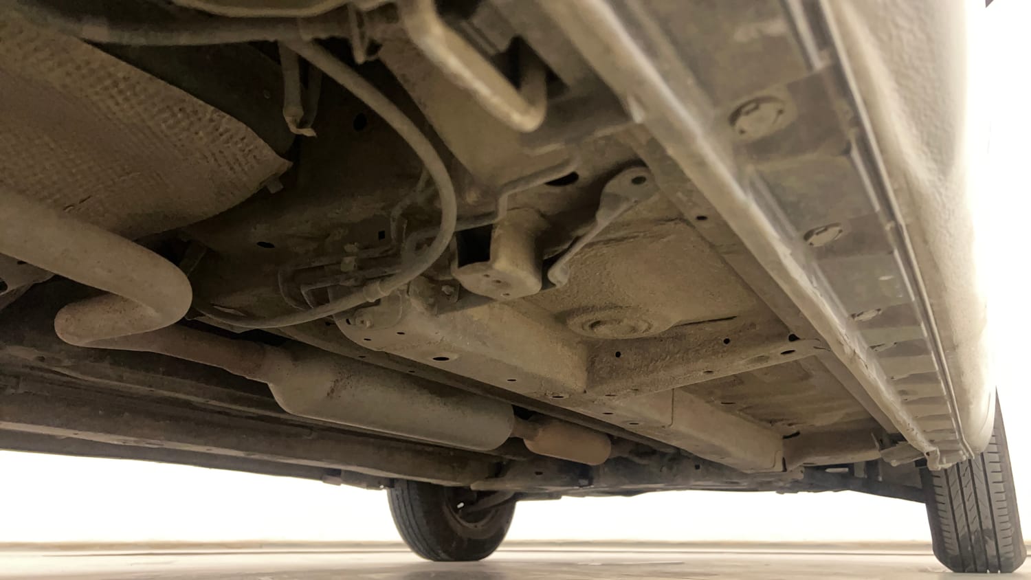Used 2013 Maruti Suzuki Swift VXi Petrol Manual extra REAR RIGHT UNDERBODY VIEW