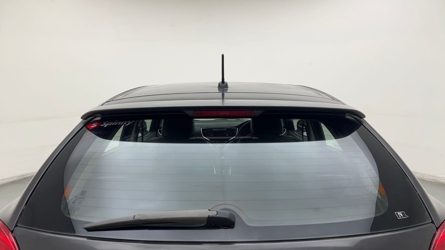 Used 2017 Maruti Suzuki Baleno Delta 1.2 Petrol Manual exterior BACK WINDSHIELD VIEW