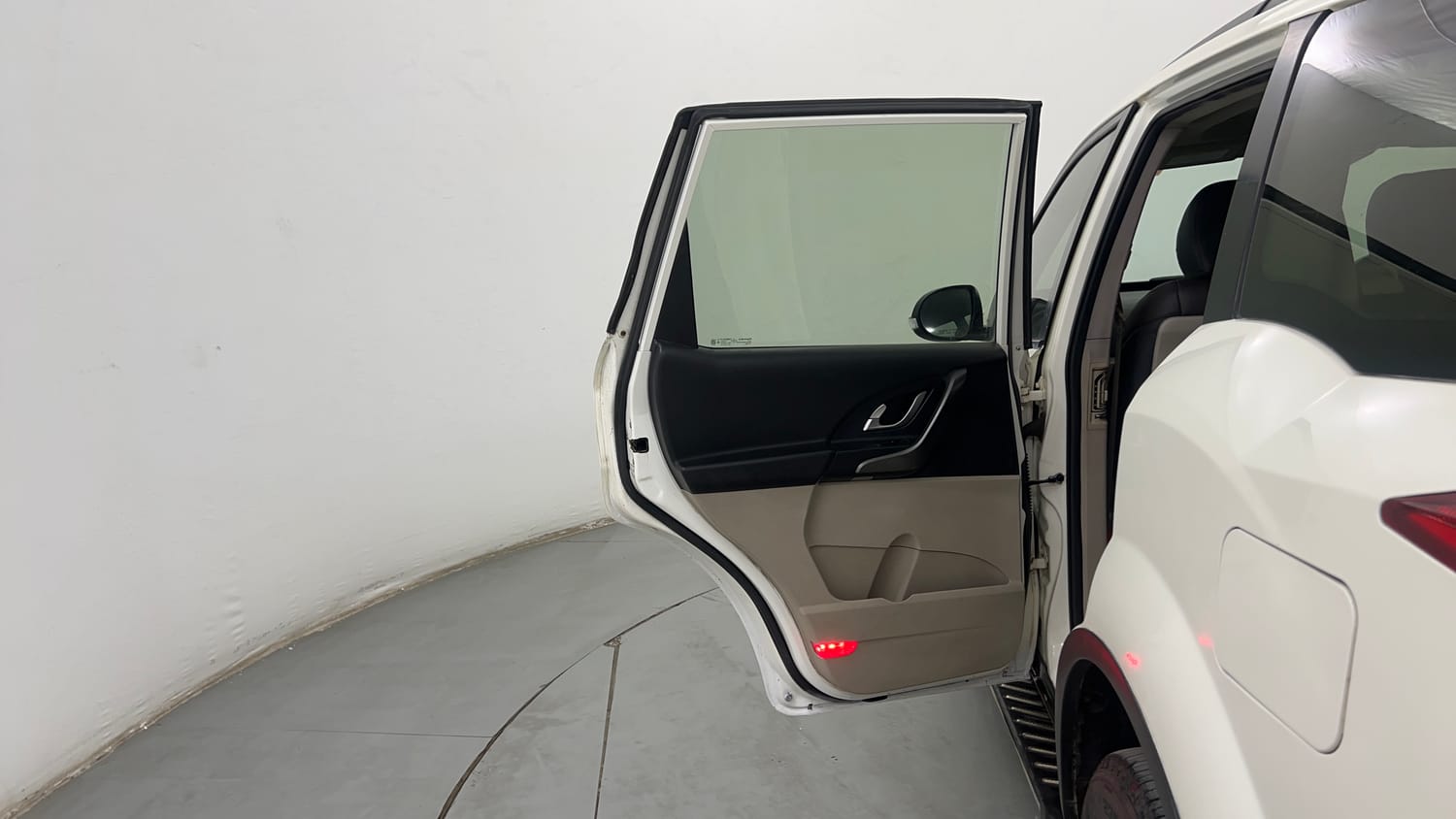 Used 2017 Mahindra XUV500 W10 Diesel Manual interior LEFT REAR DOOR OPEN VIEW