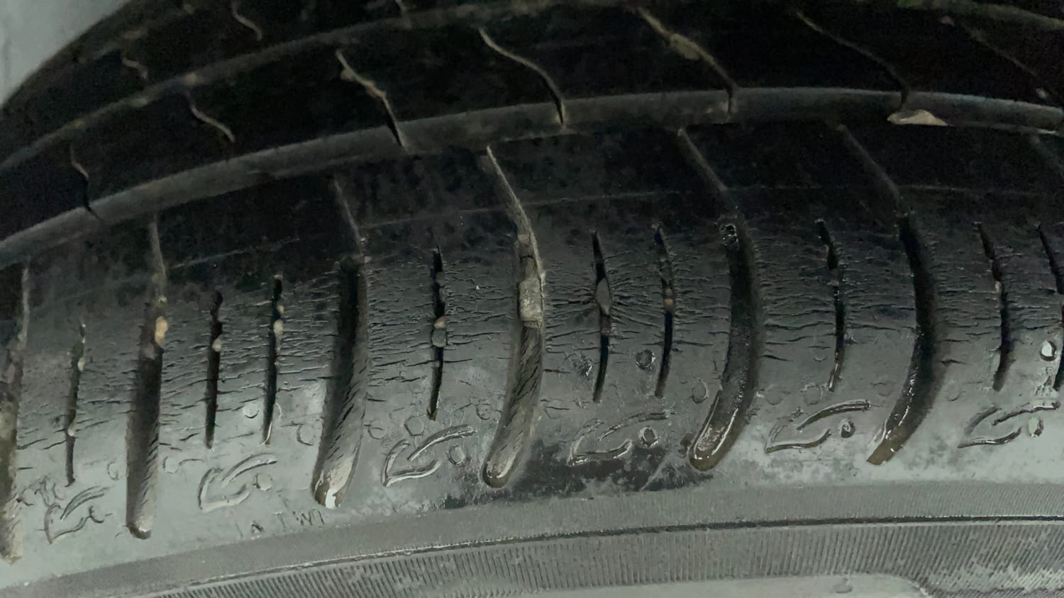 Used 2022 Tata Altroz XT Petrol Petrol Manual tyres LEFT REAR TYRE TREAD VIEW
