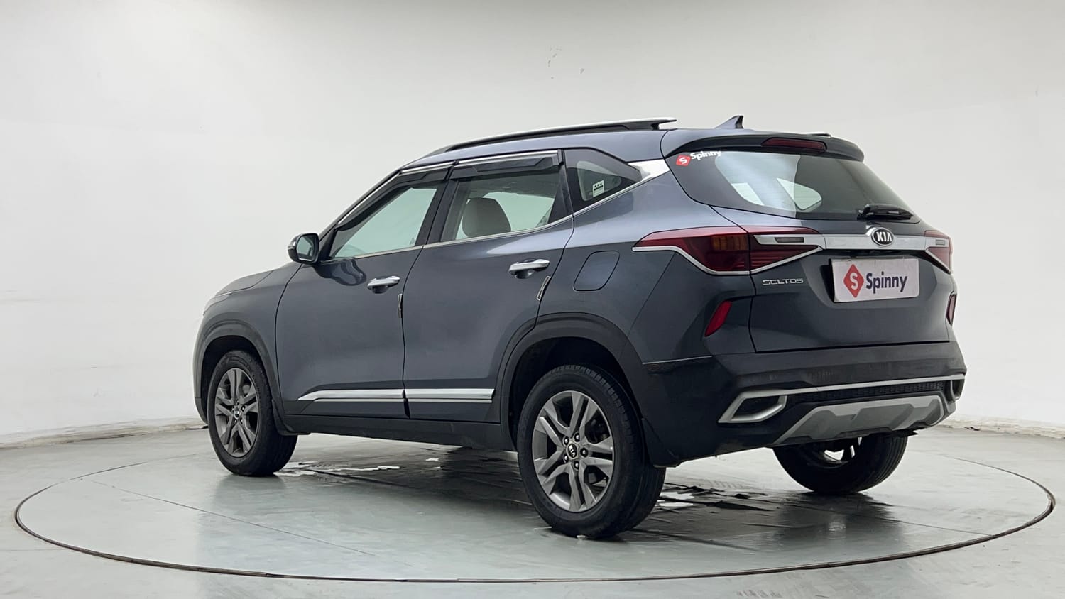 Used 2020 Kia Seltos HTX 1.5 Petrol Manual exterior LEFT REAR CORNER VIEW