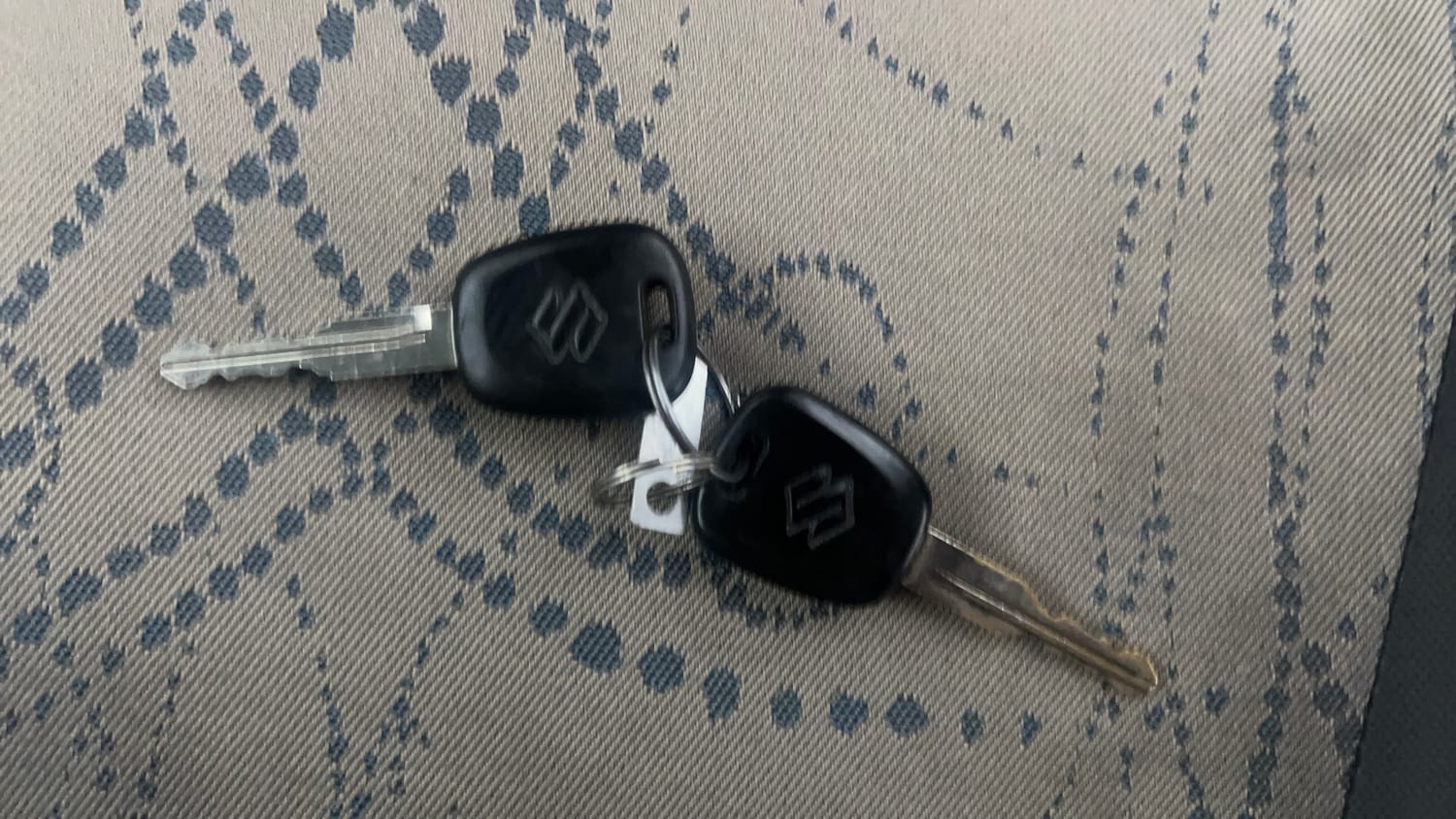 Used 2015 Maruti Suzuki Wagon R LXI Petrol Manual extra CAR KEY VIEW