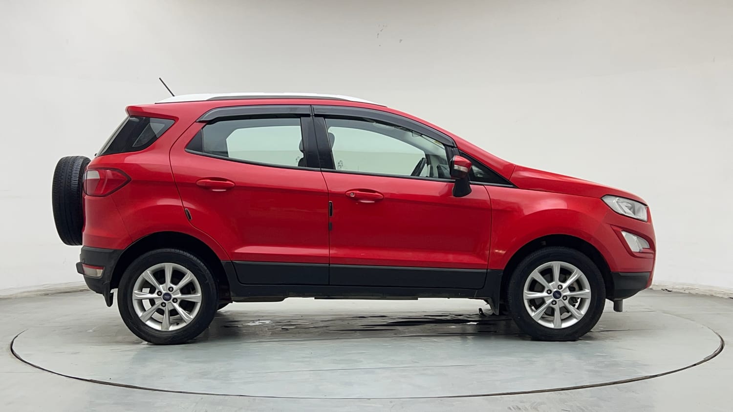 Used 2018 Ford EcoSport Titanium 1.5L TDCi Diesel Manual exterior RIGHT SIDE VIEW
