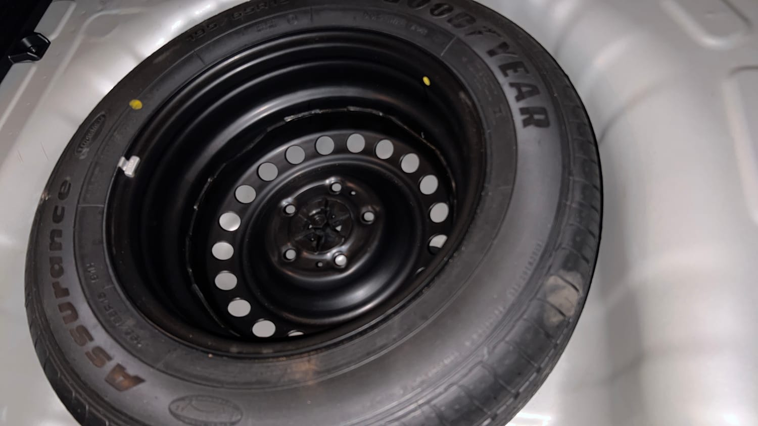 Used 2022 Kia Sonet GTX Plus 1.5 AT Diesel Automatic tyres SPARE TYRE VIEW