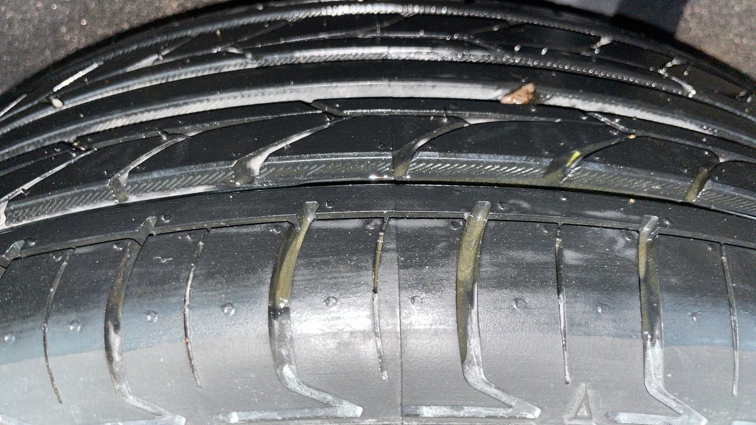 Used 2017 Maruti Suzuki Baleno Zeta 1.2 Petrol Manual tyres LEFT REAR TYRE TREAD VIEW