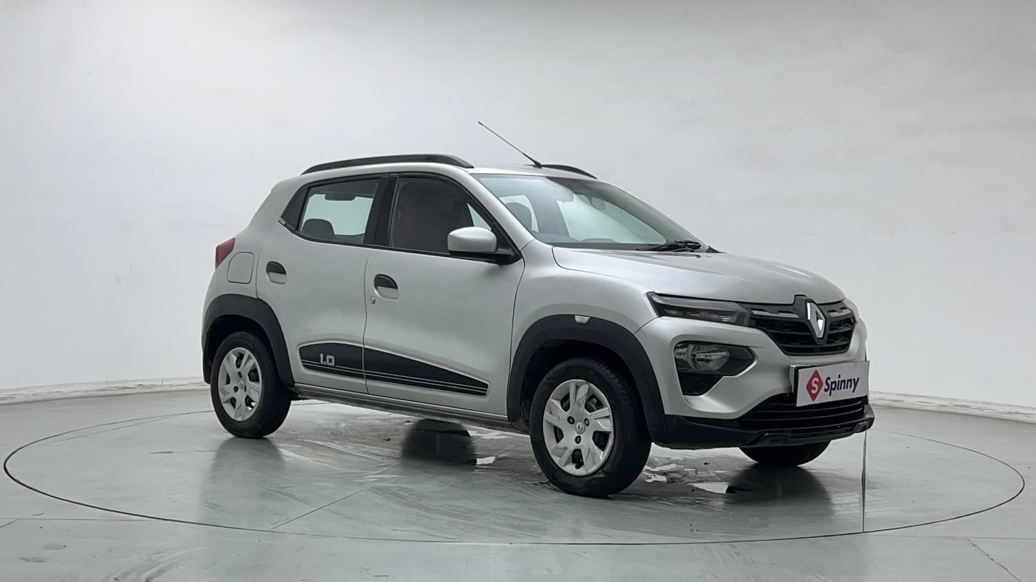 Used 2021 Renault Kwid RXT 1.0 (O) Petrol Manual exterior RIGHT FRONT CORNER VIEW