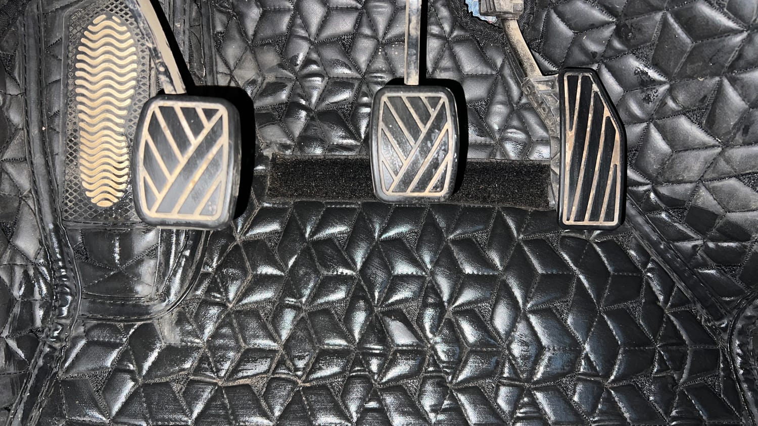 Used 2025 Maruti Suzuki Fronx Delta 1.2L MT Petrol Manual interior PEDALS VIEW