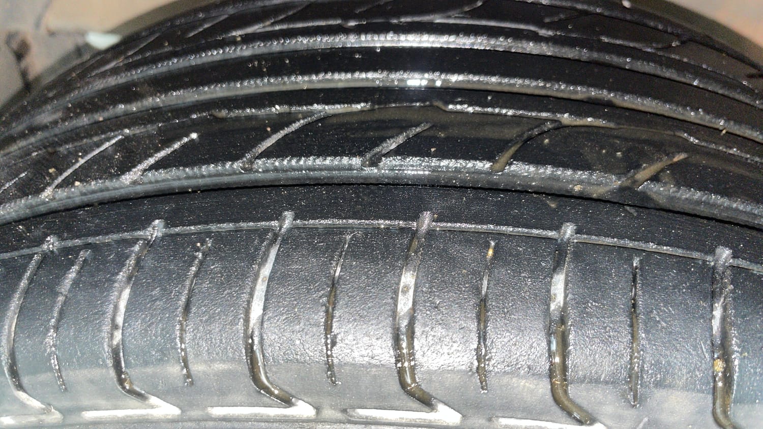 Used 2020 Maruti Suzuki Baleno Zeta Petrol Manual tyres LEFT FRONT TYRE TREAD VIEW