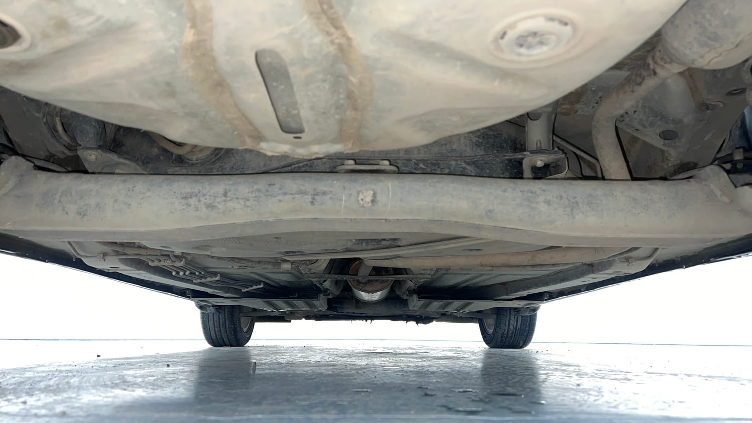 Used 2023 Maruti Suzuki Baleno Zeta MT CNG Cng Manual extra REAR UNDERBODY VIEW (TAKEN FROM REAR)