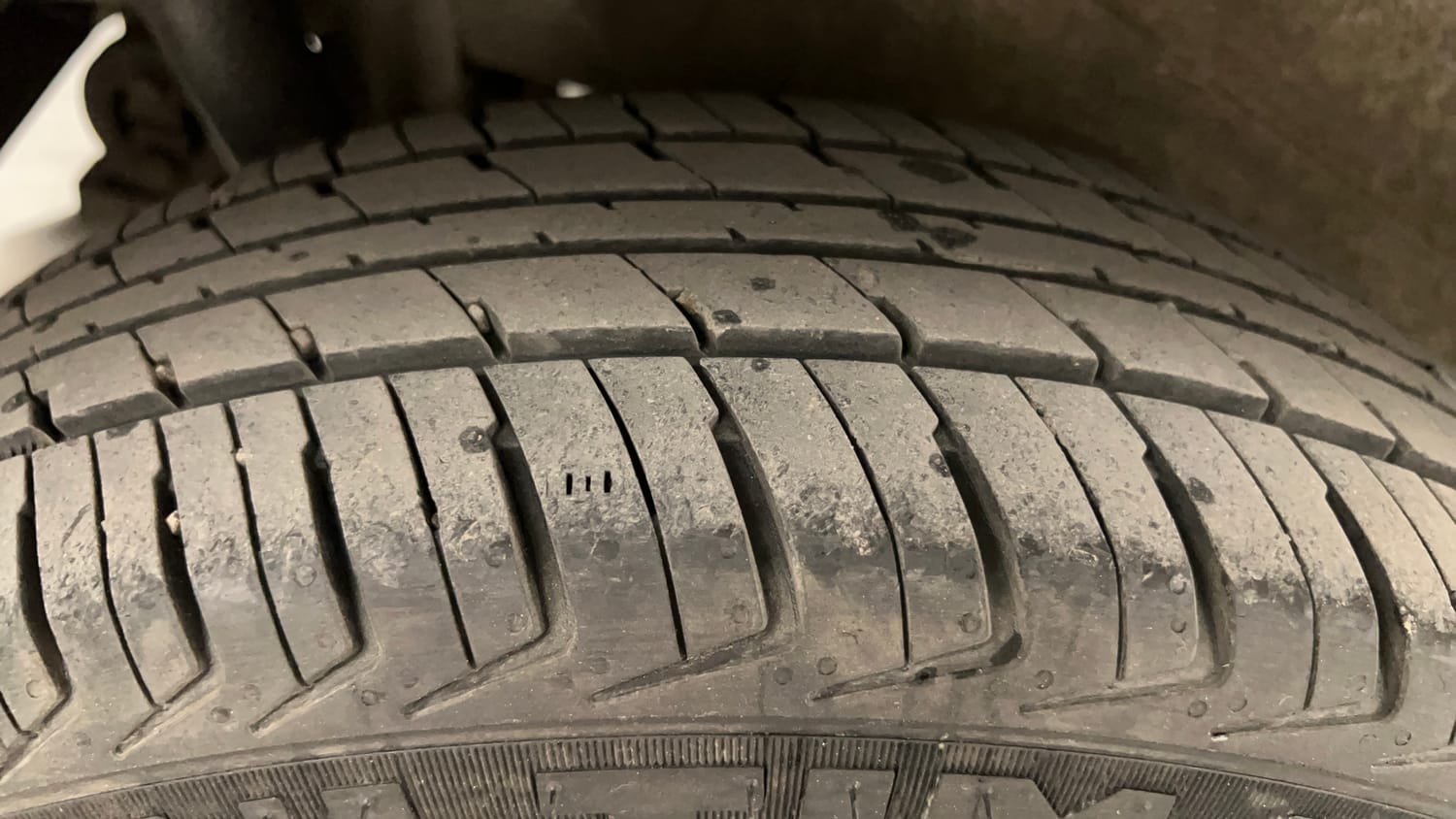Used 2015 Maruti Suzuki Wagon R VXI Petrol Manual tyres RIGHT REAR TYRE TREAD VIEW