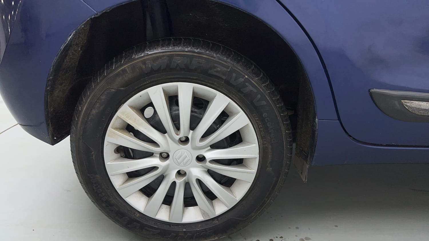 Used 2022 Maruti Suzuki Baleno Delta Petrol Manual tyres RIGHT REAR TYRE RIM VIEW