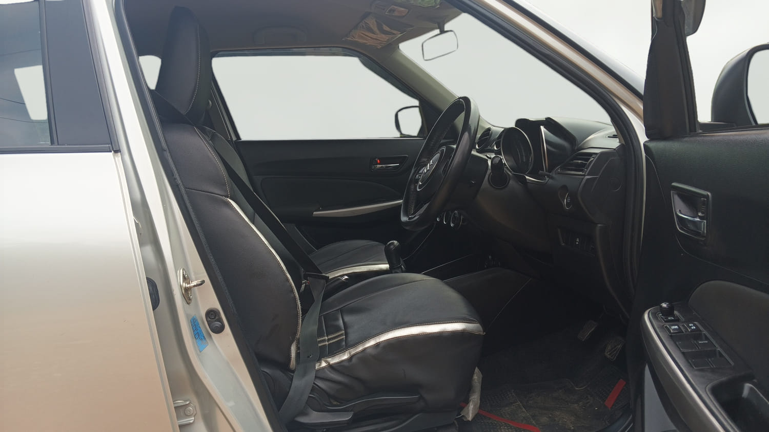 Used 2021 Maruti Suzuki Swift ZXi Plus Petrol Manual interior RIGHT SIDE FRONT DOOR CABIN VIEW