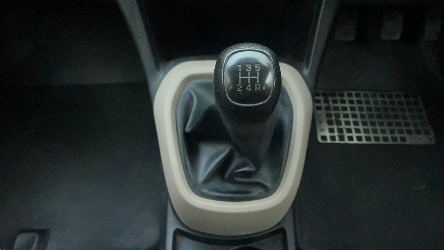 Used 2018 Hyundai Grand i10 Magna 1.2 Kappa VTVT Petrol Manual interior GEAR  KNOB VIEW