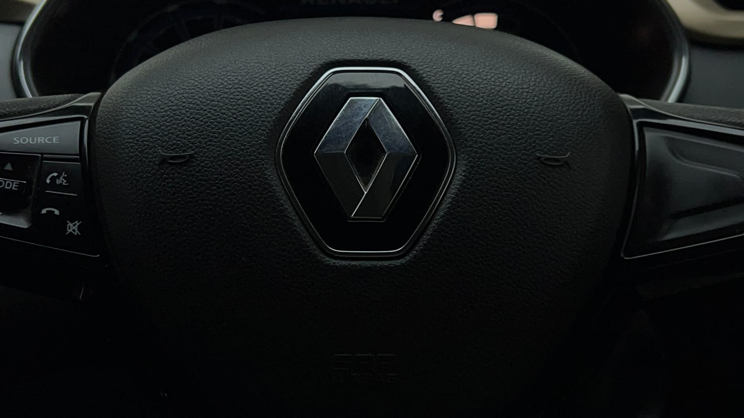 Used 2023 Renault Kiger RXT MT Petrol Manual top_features Airbags
