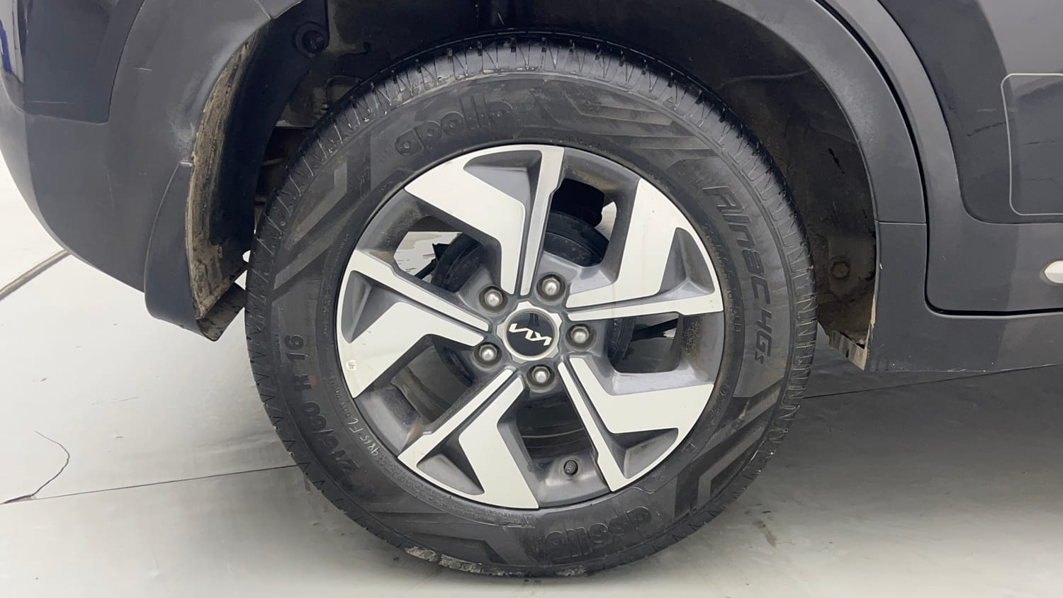Used 2023 Kia Sonet HTX 1.0 DCT Petrol Automatic tyres RIGHT REAR TYRE RIM VIEW