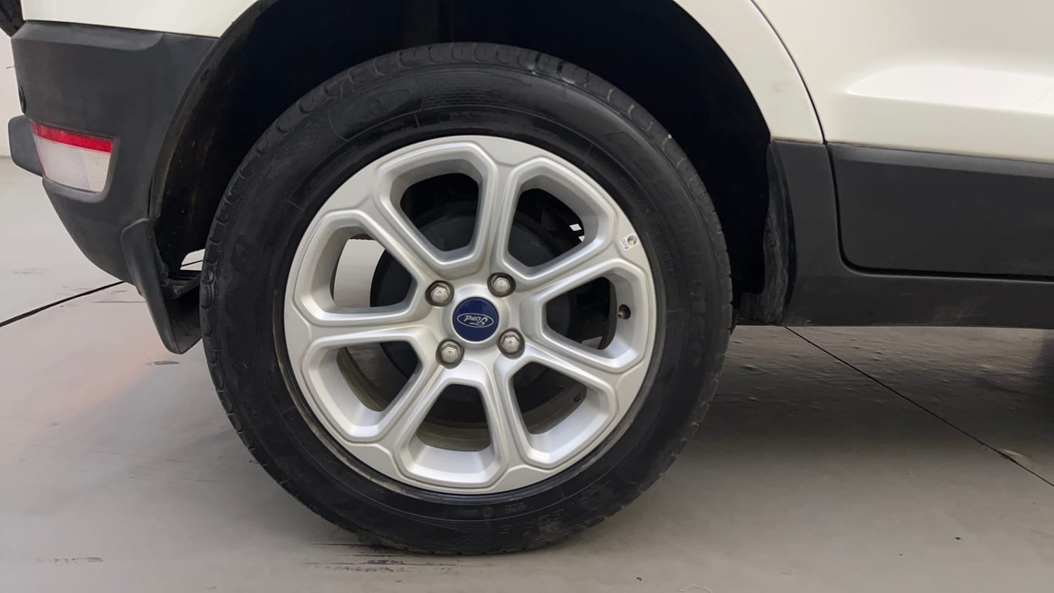 Used 2021 Ford EcoSport Titanium Plus 1.5L Ti-VCT AT Petrol Automatic tyres RIGHT REAR TYRE RIM VIEW