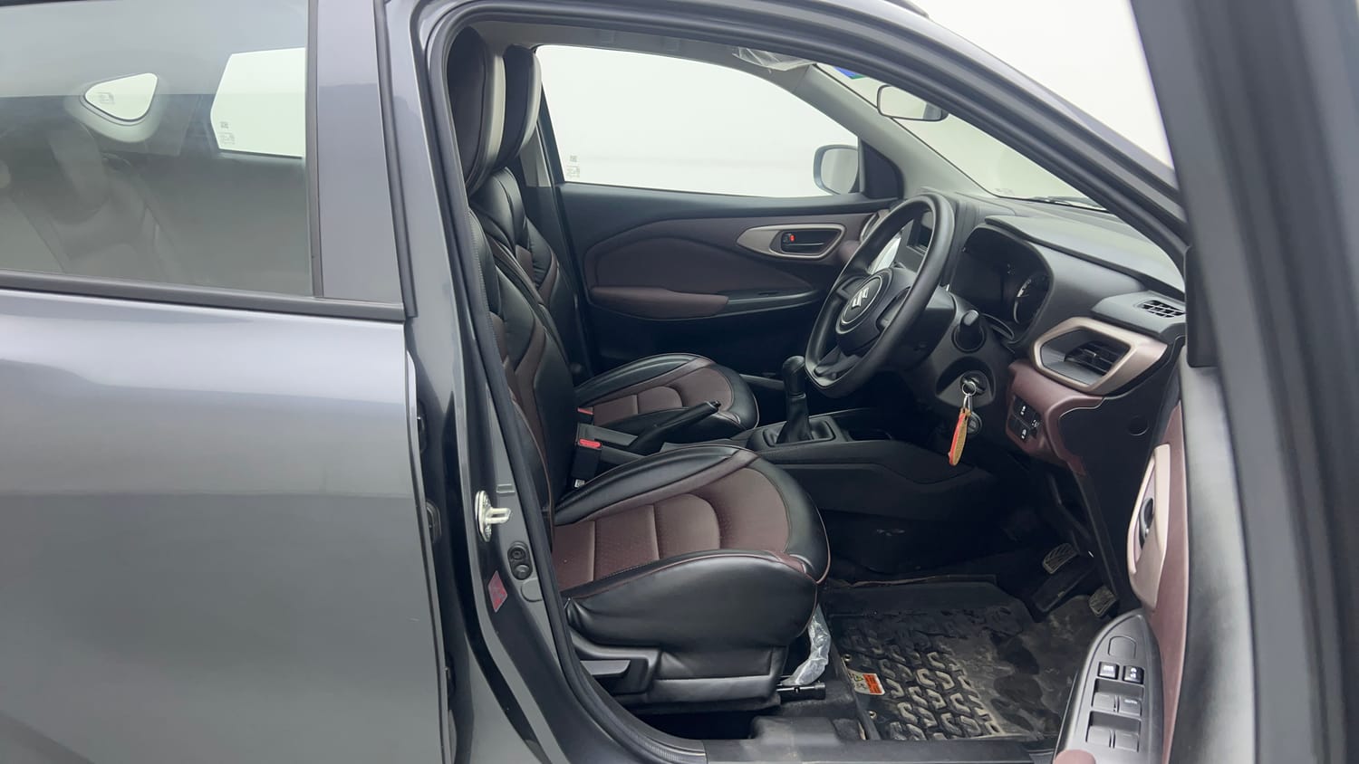 Used 2025 Maruti Suzuki Fronx Sigma 1.2L MT Petrol Manual interior RIGHT SIDE FRONT DOOR CABIN VIEW