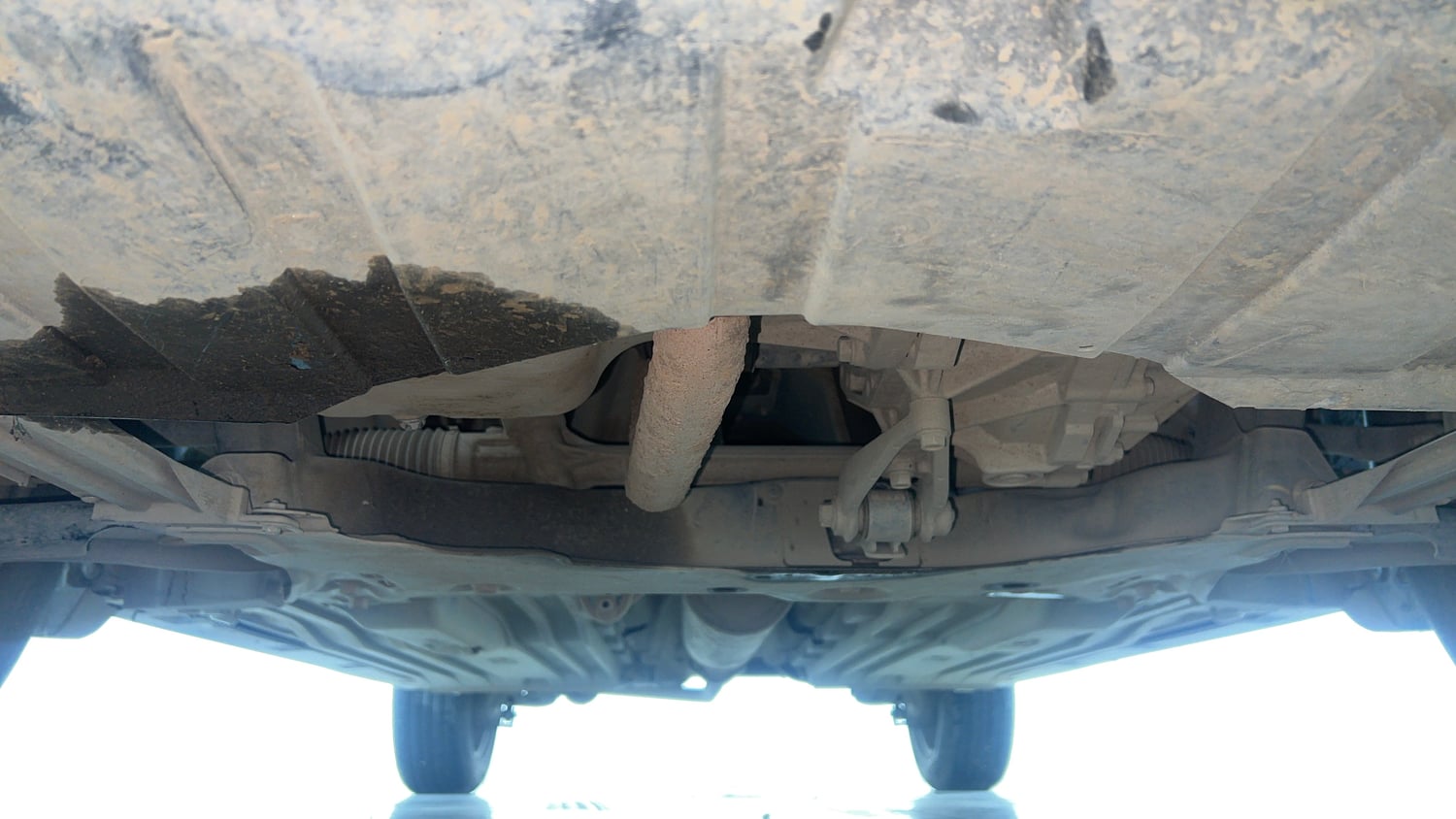 Used 2025 Maruti Suzuki Grand Vitara Delta CNG Cng Manual extra FRONT LEFT UNDERBODY VIEW