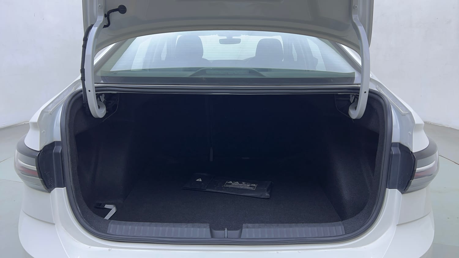Used 2022 Volkswagen Virtus Topline 1.0 TSI AT Petrol Automatic interior DICKY INSIDE VIEW