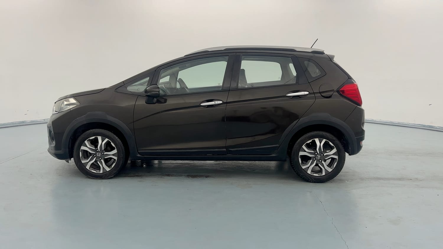 Used 2019 Honda WR-V VX MT Diesel Diesel Manual exterior LEFT SIDE VIEW