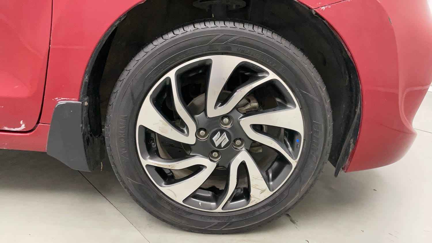 Used 2020 Maruti Suzuki Baleno Zeta Petrol Manual tyres RIGHT FRONT TYRE RIM VIEW