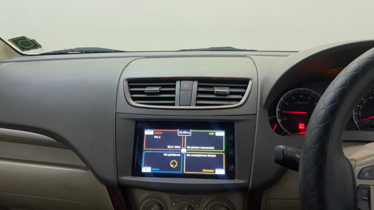 Used 2016 Maruti Suzuki Ertiga ZXI Petrol Manual top_features Integrated (in-dash) music system