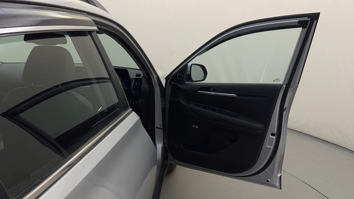 Used 2022 Kia Sonet GTX Plus 1.5 AT Diesel Automatic interior RIGHT FRONT DOOR OPEN VIEW