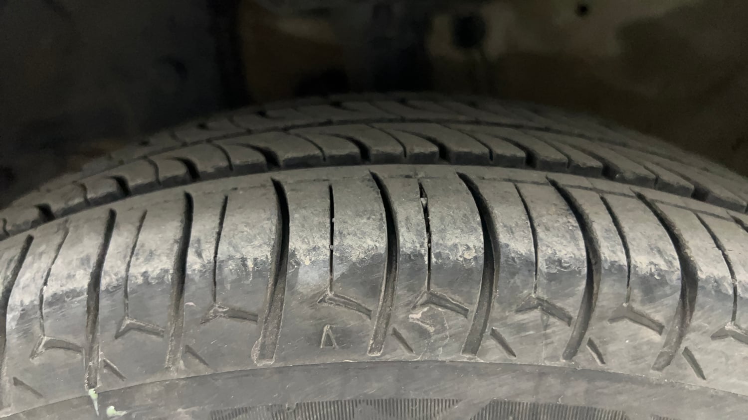 Used 2018 Honda Amaze 1.2 VX MT Petrol Petrol Manual tyres LEFT FRONT TYRE TREAD VIEW