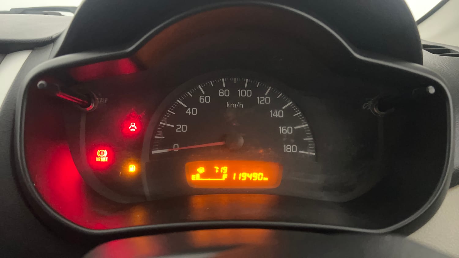Used 2016 Maruti Suzuki Celerio VXi Petrol Manual interior CLUSTERMETER VIEW