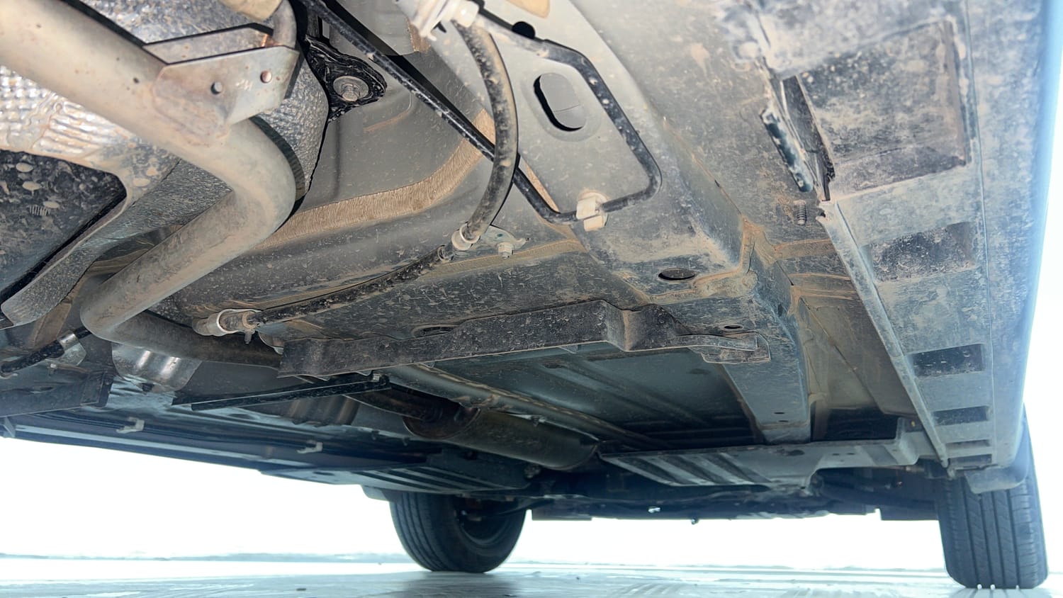 Used 2025 Maruti Suzuki Fronx Sigma 1.2L MT Petrol Manual extra REAR RIGHT UNDERBODY VIEW