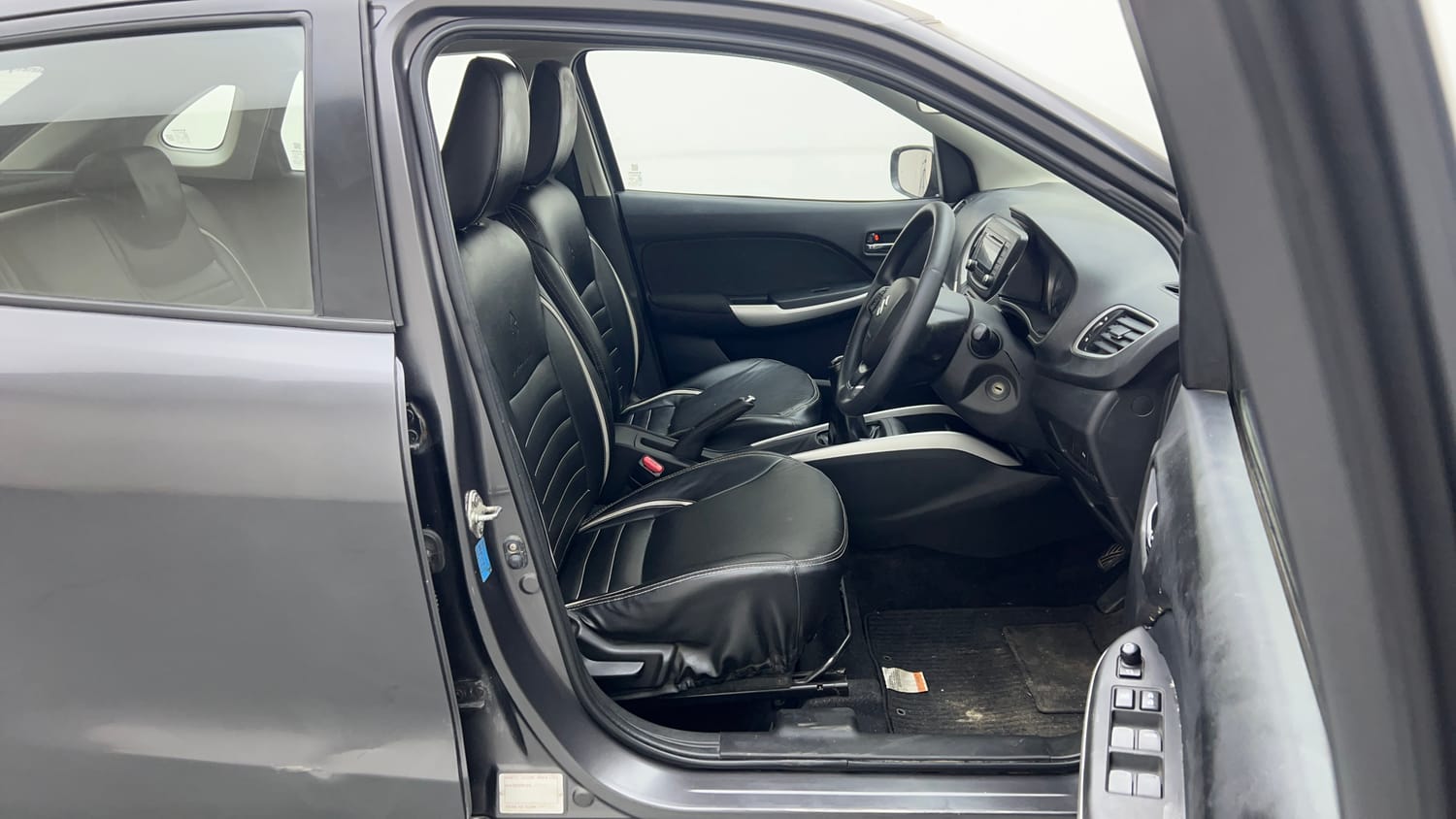 Used 2017 Maruti Suzuki Baleno Delta 1.2 Petrol Manual interior RIGHT SIDE FRONT DOOR CABIN VIEW