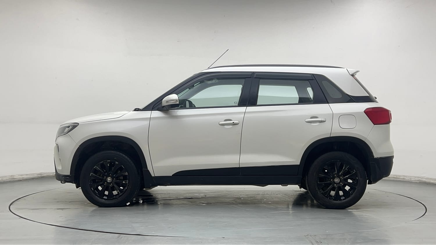 Used 2022 Toyota Urban Cruiser High Grade MT Petrol Manual exterior LEFT SIDE VIEW