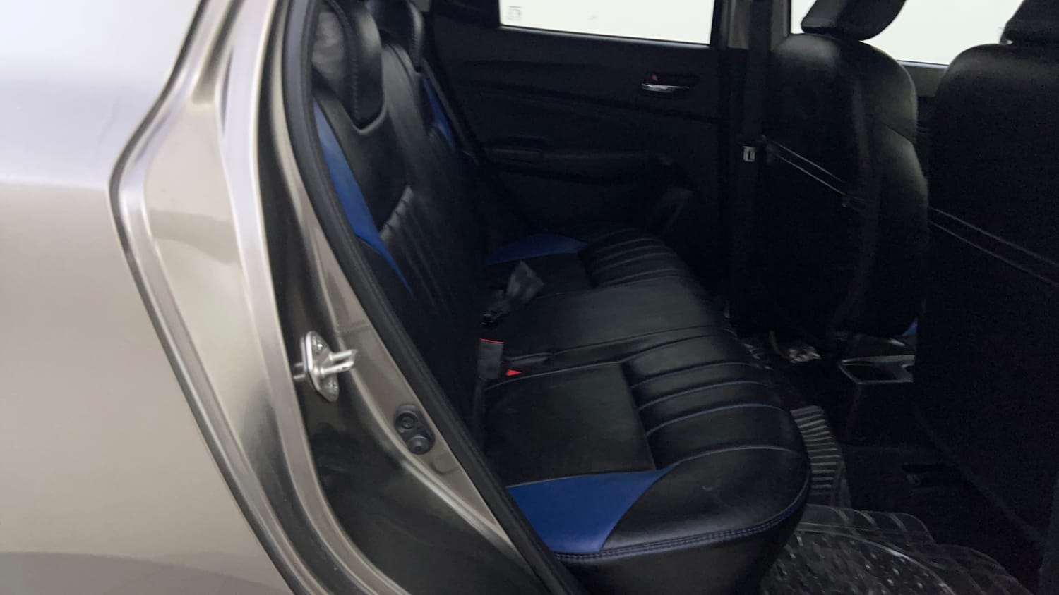 Used 2022 Maruti Suzuki Swift VXi AMT Petrol Automatic interior RIGHT SIDE REAR DOOR CABIN VIEW